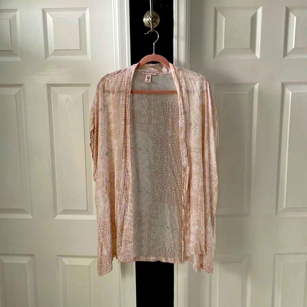 Victorias Secret kimono. Never worn.